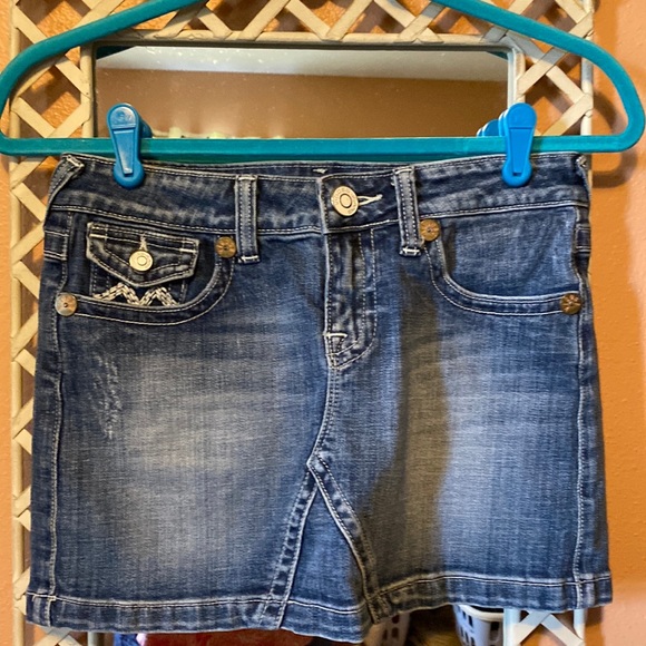 Vigoss Jeans mini denim skirt with buttoned back pockets - Picture 1 of 13